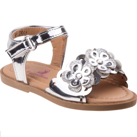Rugged Bear Other - 🎉HP💕 Rugged Bear toddler silver flower sandals